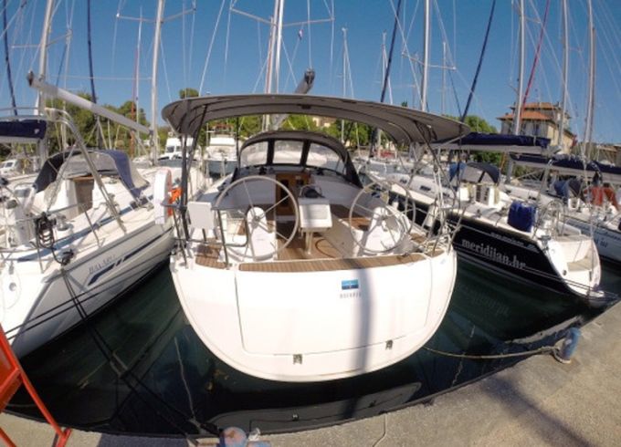 Bavaria Cruiser 37