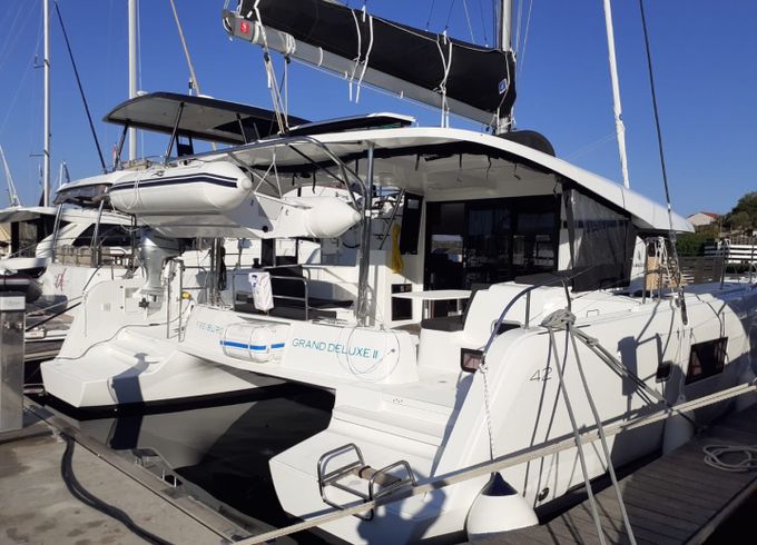 Lagoon 42