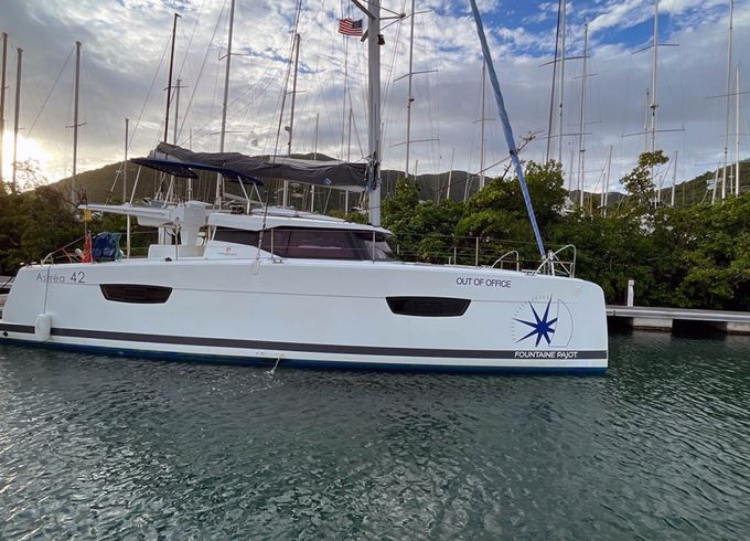 Fountaine Pajot Astrea 42