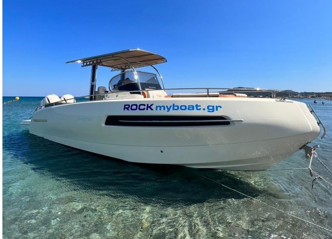 Invictus 280 TT