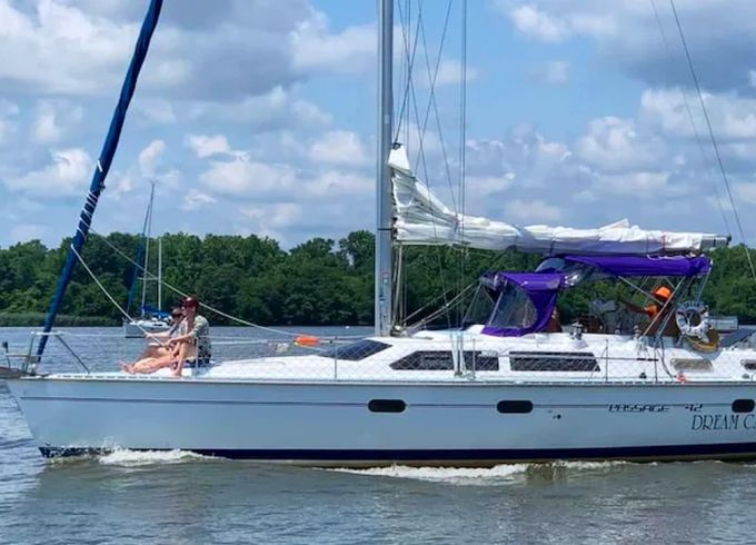 Hunter Passage 42