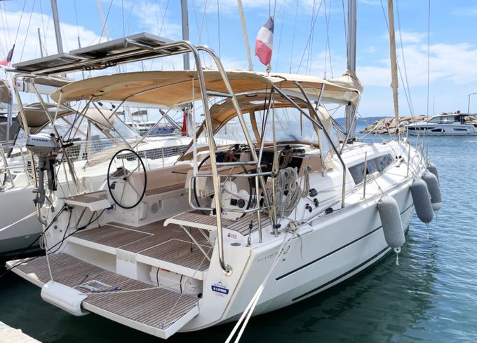 Dufour 382