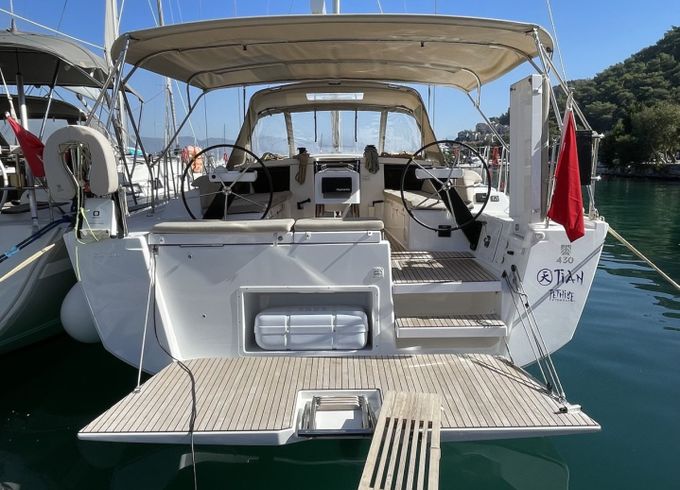 Dufour 430