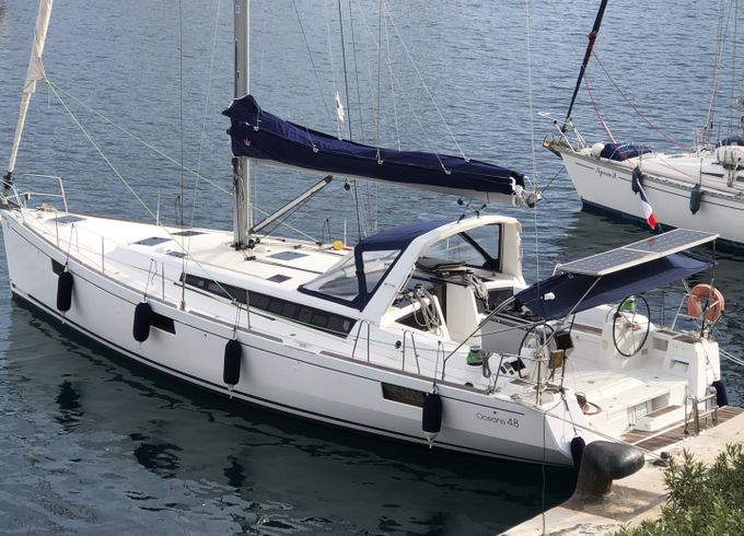 Bénéteau Oceanis 48