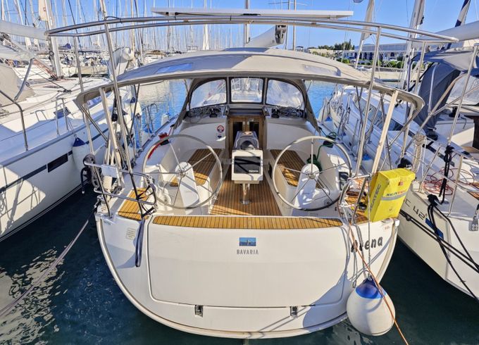 Bavaria Cruiser 37