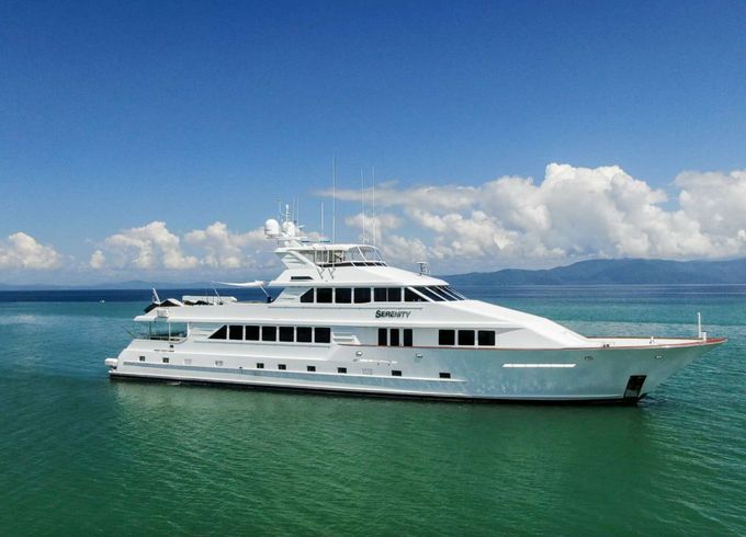 Flagship SERENITY 122