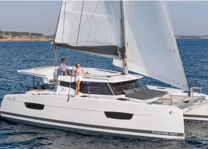 Fountaine Pajot Isla 40