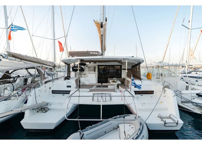 Lagoon 42