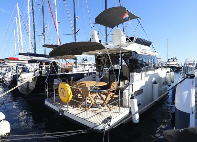 Cobra Yachts Futura 40 Grand Horizon