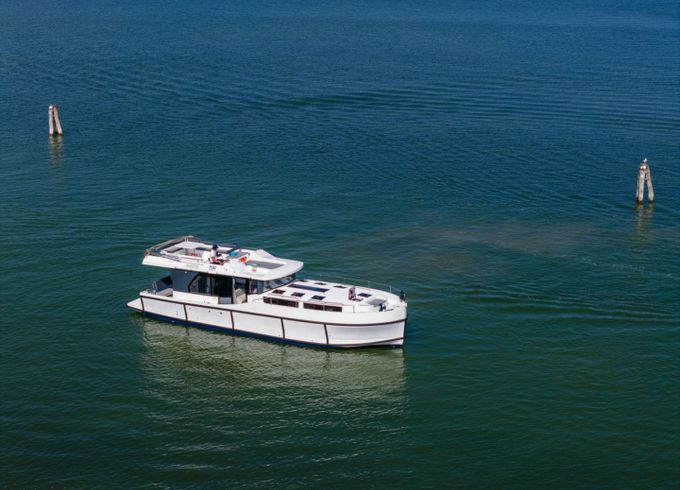 Delphia Poseidon 45