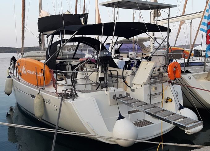 Bénéteau Oceanis 43