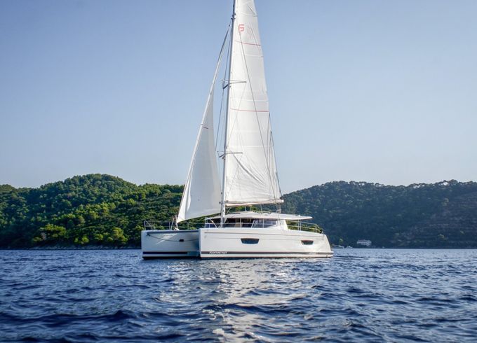 Fountaine Pajot Helia 44