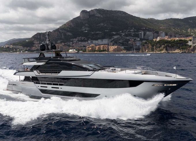 Riva M/Y Tasty waves