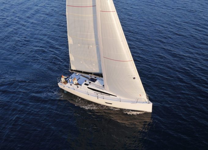 Elan E4
