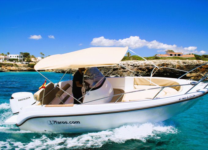 Polyester Yacht Open 605