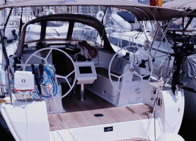 Bavaria Cruiser 37