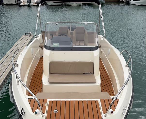 Quicksilver Activ 675 Open