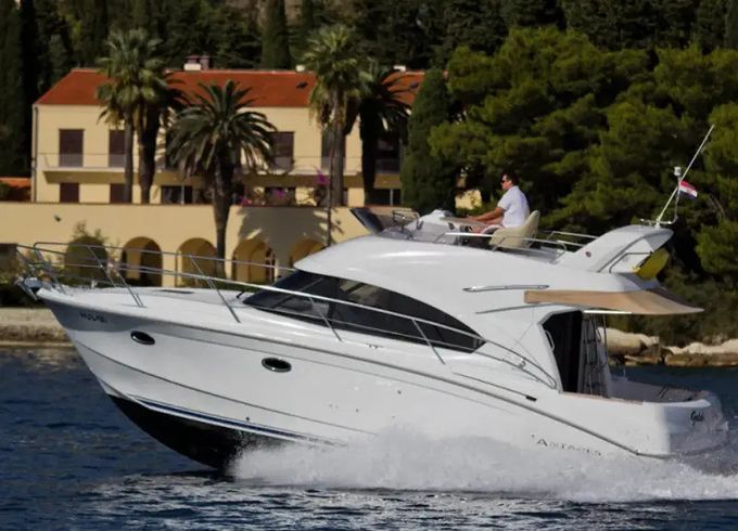 Bénéteau Antares 36