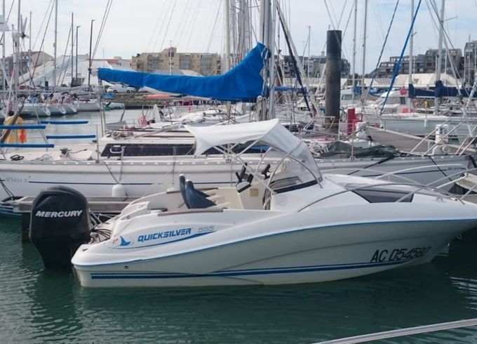 Quicksilver Activ 555 Cabin