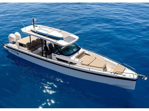 Axopar 37 T-Top
