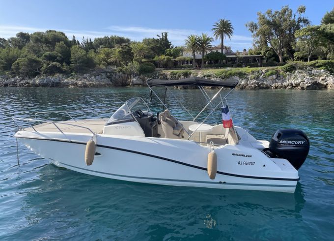 Quicksilver Activ 675 Sundeck Sport