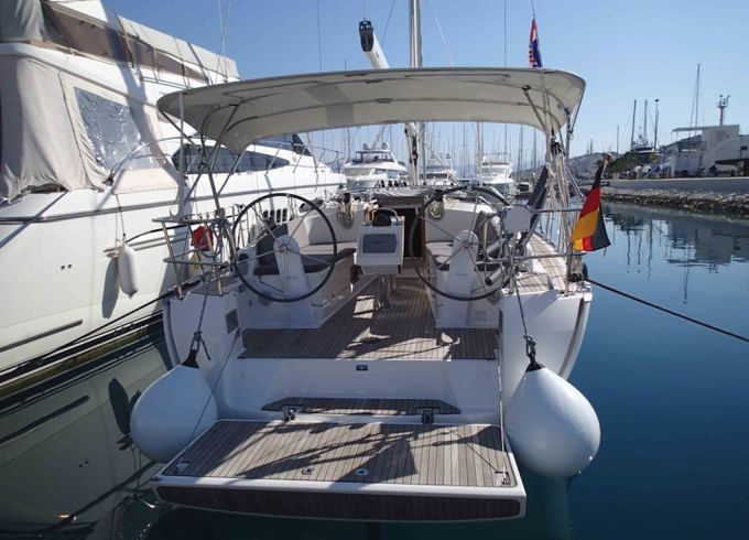 Bavaria Cruiser 37