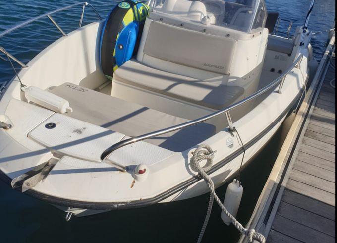 Quicksilver Activ 675 Open
