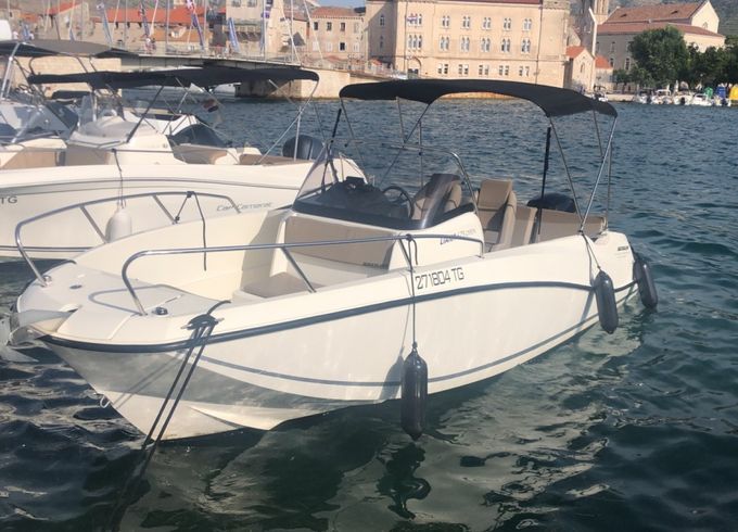Quicksilver Activ 675 Open