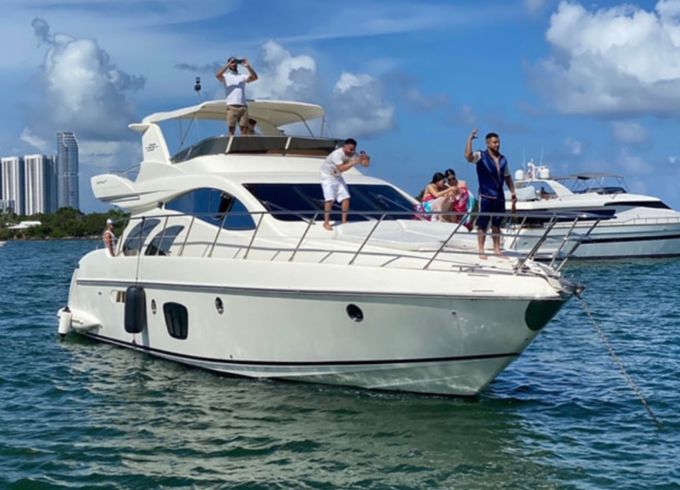 Azimut 55 Fly