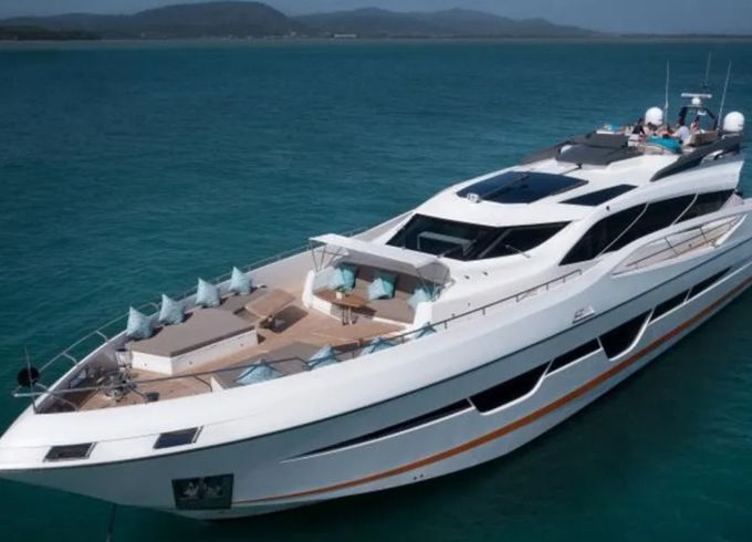 DOLCE VITA 105 FEET