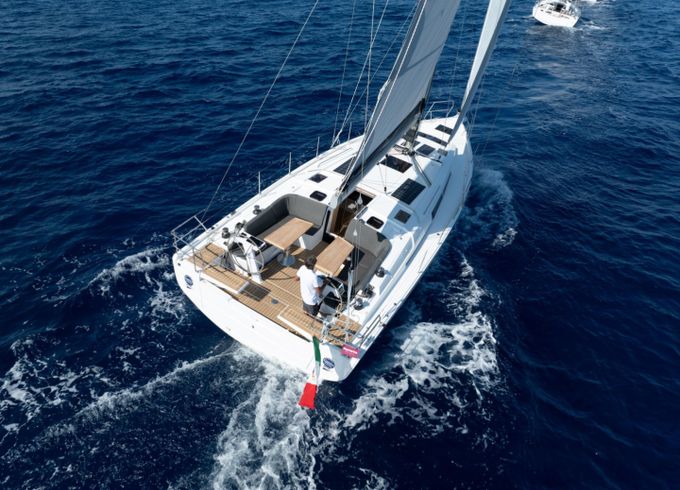 Hanse 410
