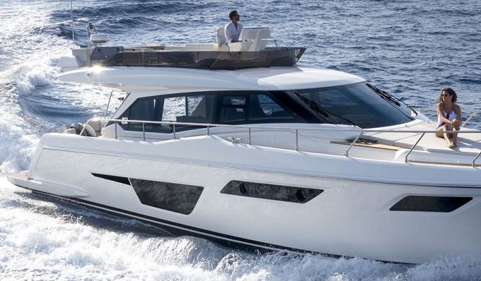 Ferretti Yachts 500