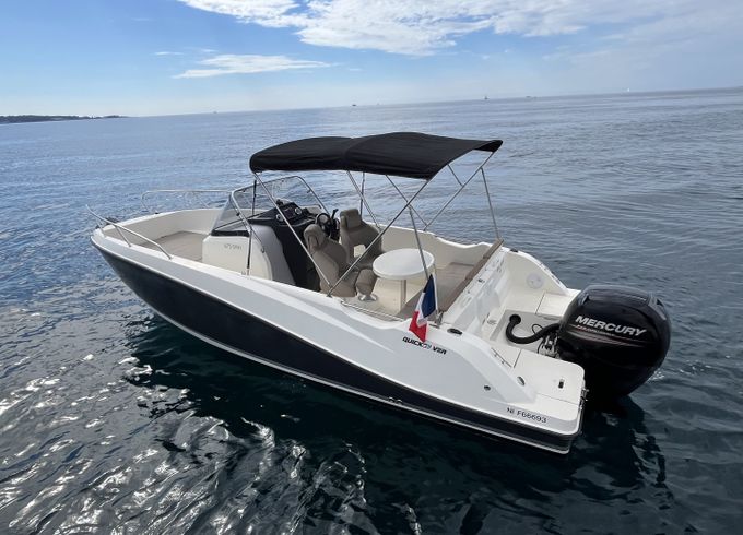 Quicksilver Activ 675 Sundeck Sport