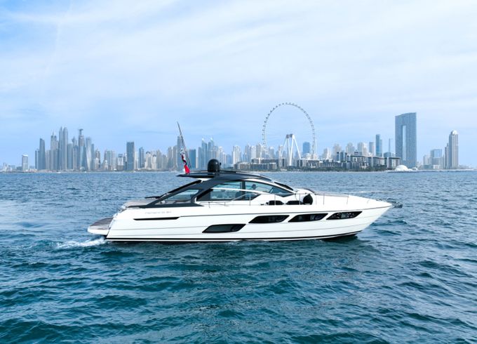 PERSHING 5X 52 FEET