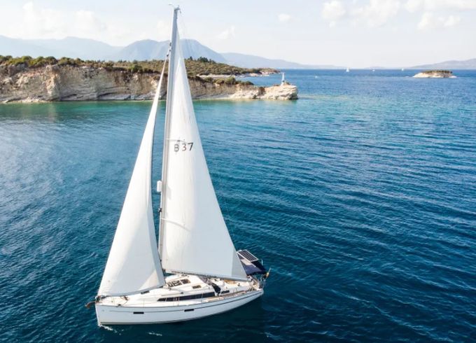 Bavaria 37