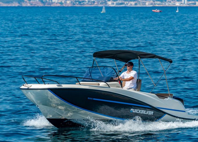 Quicksilver Activ 605 Open