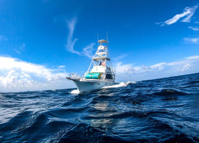 Hatteras 34