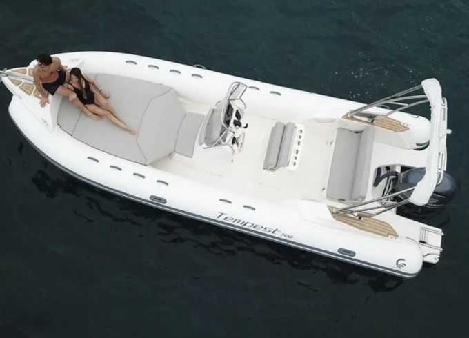 Capelli Tempest 700
