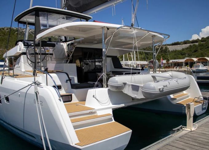 Lagoon 42