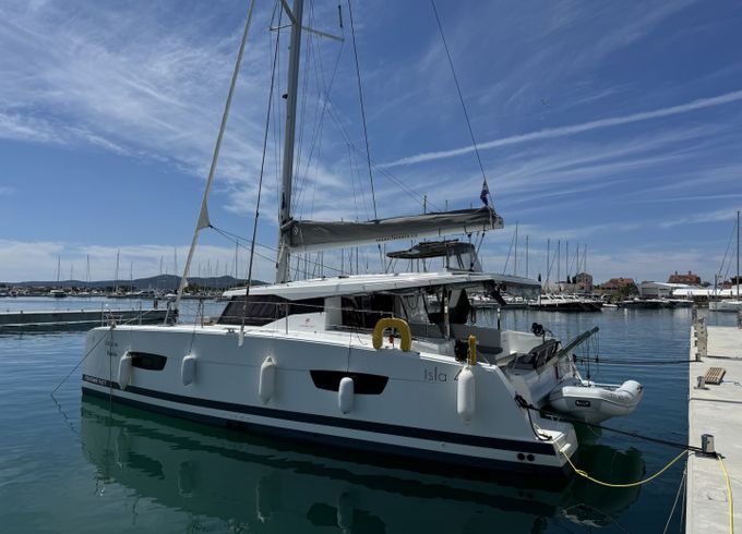 Fountaine Pajot Isla 40