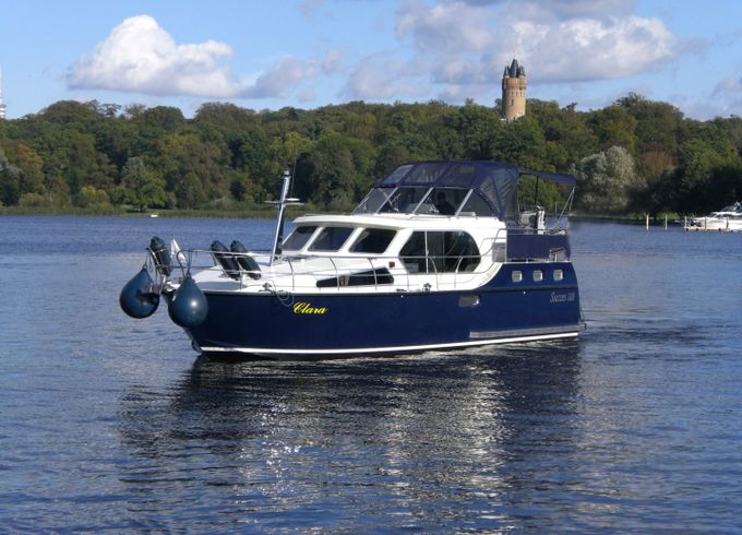 FB-Yachtcharter Succes 108 Ultra New Line