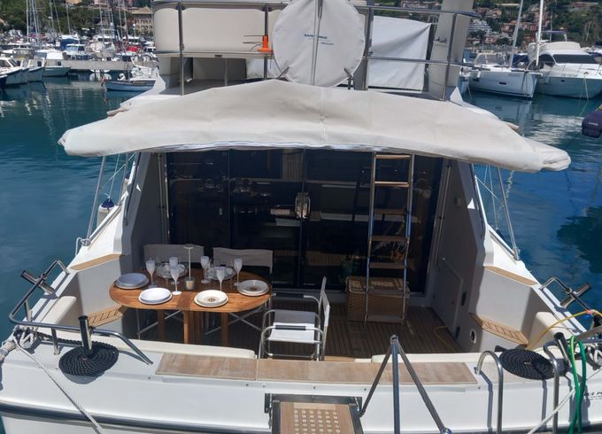 Fairline, U.K. Fairline 43 fly