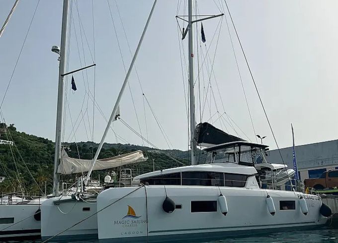 Lagoon 42