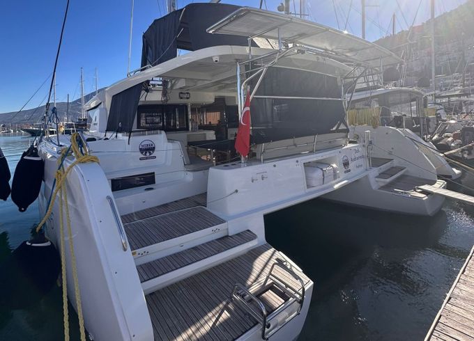 Lagoon 46