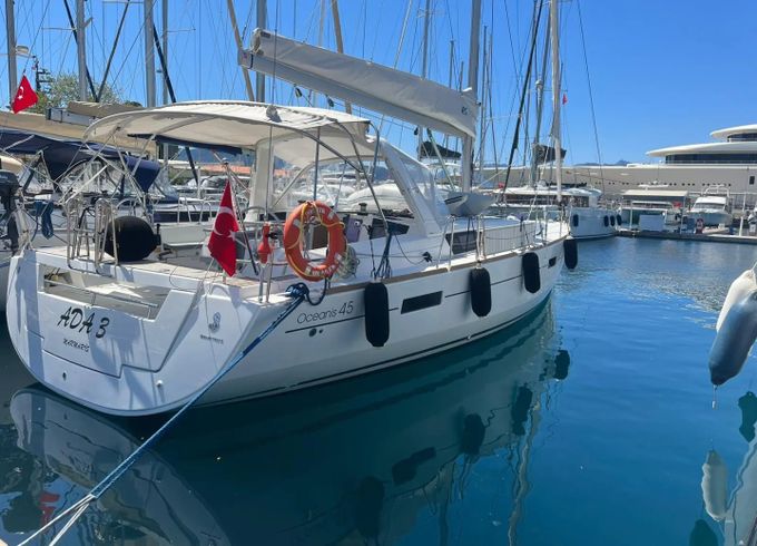Bénéteau Oceanis 45