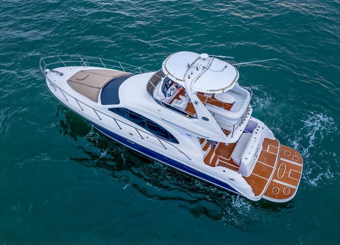 Sea Ray 400 Sedan Bridge
