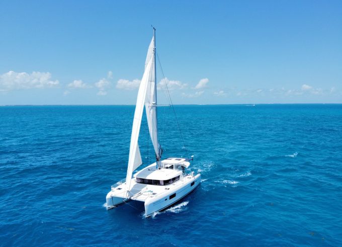 Lagoon 42