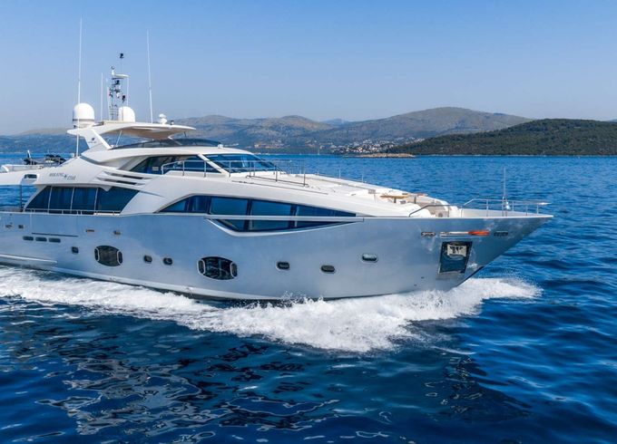 Ferretti Morning Star