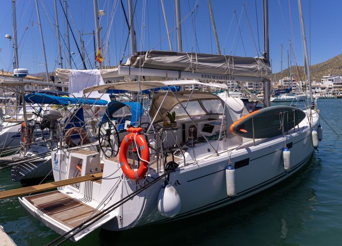 Hanse 415