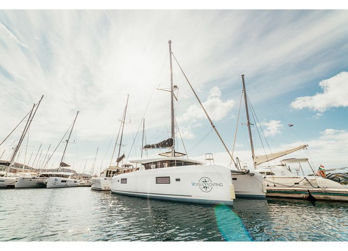 Lagoon 42